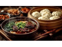 探索蘇州金雞湖畔的璀璨之夜：東方之門美食之旅