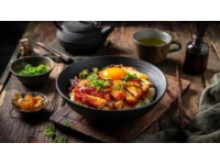 西北政法大學(xué)舌尖上的“西崔國(guó)際”：美味餛飩與炸雞飯推薦