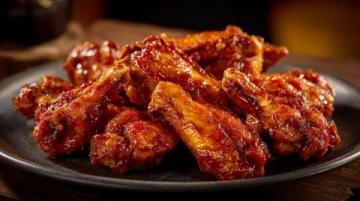 經(jīng)典可樂(lè)雞翅食譜：甜咸交織，嫩滑入味，新手也能輕松做成功