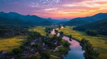 探訪云南滄源：體驗(yàn)獨(dú)特的“摸你黑”狂歡節(jié)
