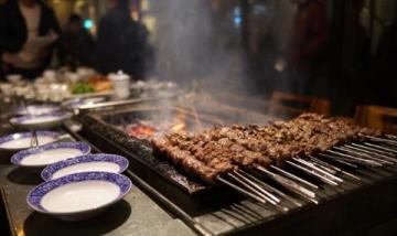 京城烤串盤點|十里河燒烤四大天王,今天盤點京城燒烤界臟攤以及燒烤王炸店鋪