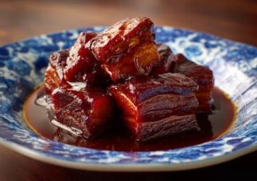 絕妙美味體驗：這款鹵制豬頭肉，外酥里嫩，香氣撲鼻，一次品嘗永難忘！