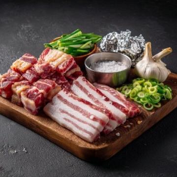 上海家常菜白切五花肉(白切五花肉簡單卻美味的家常菜)