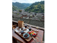 貴州行Day2：安順龍宮探秘，藍天下的美食與自然美景之旅