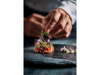 挑戰味蕾：極限美食中的獨占選擇