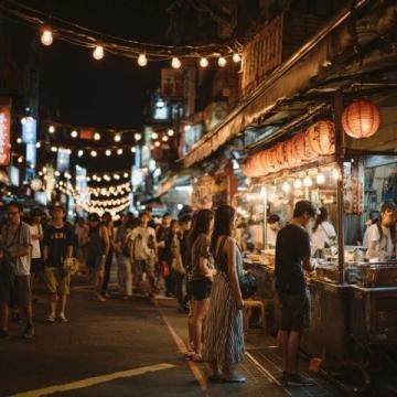 壽寧路美食夜市未有拆遷計劃，市場監管部門正整治無證經營商戶