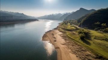 廣東省陽江市的濱海旅游線路，都集中建好、寬闊、美觀地分布在三處地方！