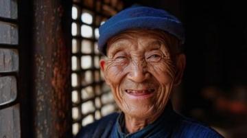 70歲老人重慶5日游攻略：解放碑到磁器口全體驗