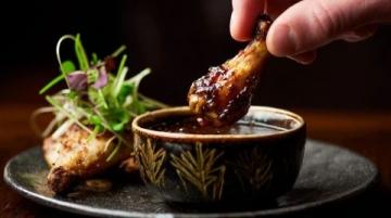 家常黃燜雞翅根做法，兩種醬料鮮香入味