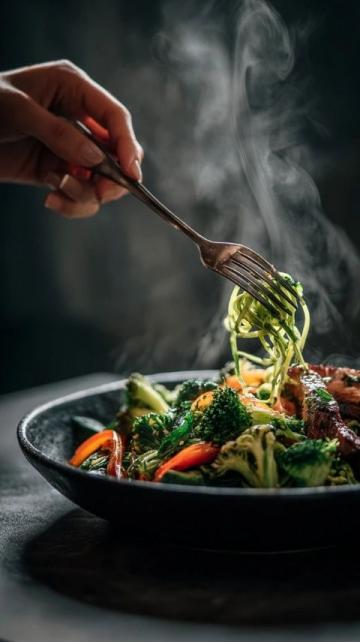 民以食為天，為了一口好吃的，你曾做過那些看起來非常不可思議的事！