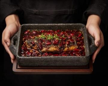 簡單美味的石斑魚三吃：清蒸、香煎、紅燒做法詳解