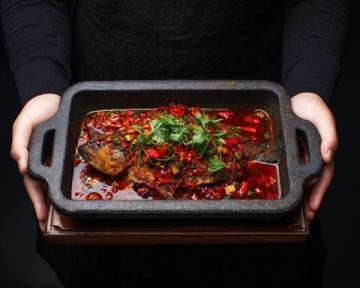 重慶魚火鍋加盟:八味鍋創新融合滋補藥材的獨特美食體驗