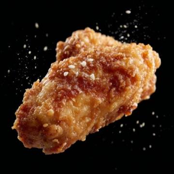 香酥炸雞翅外酥里嫩，一口咬下滿滿的幸福感！