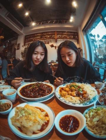 盼望已久，慕名前來就是為了吃那口已經申遺成功的美食！