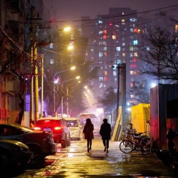 鄭州夜市:燈火下的溫情回憶與城市生活畫卷