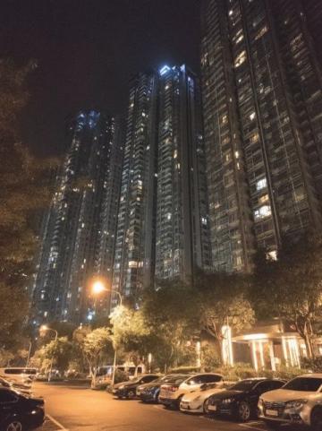 夜幕下的合興路:告別舊居后的溫暖回憶與新發現