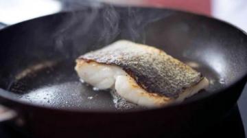 家常美食教程香煎鵝肝食譜：玫瑰鹽腌制，美味簡單易學