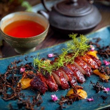 上海480元半只雞引熱議：高檔食材背后的消費真相與反思！