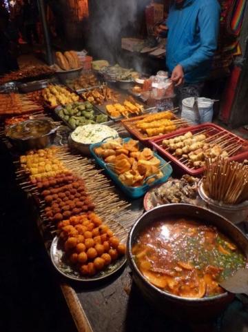 成都必試美食推薦：火鍋串串香與地道小吃