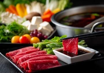 南投的美食真是令人大呼過癮,這里有一家自助百匯火鍋