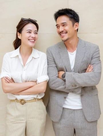 楊穎面容憔悴給澳門小店站臺，頂流資源大跌黃曉明離婚真相為何如此反轉？