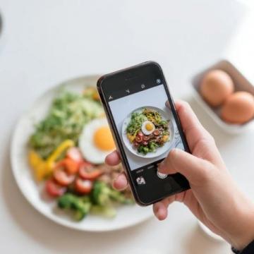 如何拍攝出色、別致的美食照片?