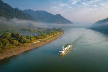 西雙版納深度游全攻略：秘境美景、美食地圖與當(dāng)?shù)赝娣ń颐? width=