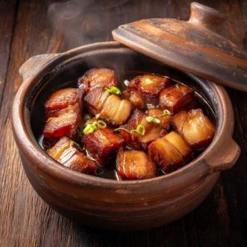 梅菜扣肉秘籍：家常美味制作指南，蒸出幸福滋味！