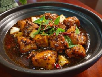 用冰糖還是白糖？紅燒肉的甜蜜選擇