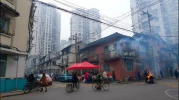 雨水中的浪漫采風：重游拱宸橋西文化街的攝影日志