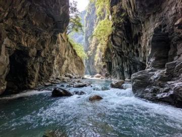 重慶3日深度游攻略：本地人推薦路線，暢享山城美食美景