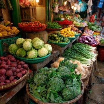 天光未醒的菜市：自備容器采買，分享養生美食！