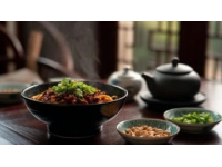 美食愛好者心中的雜醬面：情感、記憶和傳承