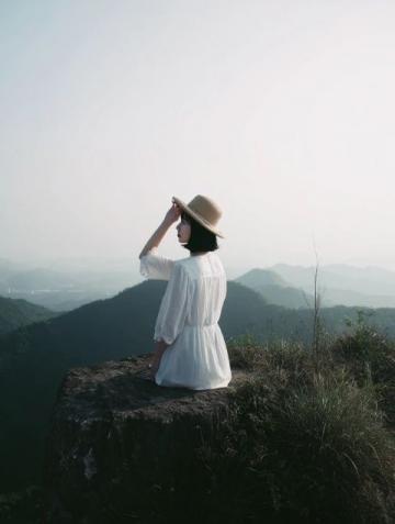 想要挑戰自我，體驗一場刺激而又難忘的徒步之旅嗎？那么鄒城小刀山絕對是一個不容錯過