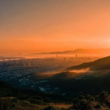 白云山一日游攻略：半山都市探秘，山頂日落美景盡享