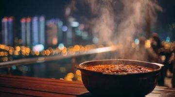 哈爾濱夜市之夜：尋覓古城里的美食之旅