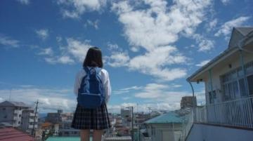 女大學(xué)生放假回家一日生活實(shí)錄:平凡中的小確幸與美食傳承