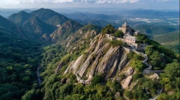 想要挑戰自我，體驗一場刺激而又難忘的徒步之旅嗎？那么鄒城小刀山絕對是一個不容錯過