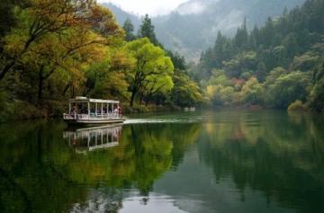成都周邊熱門景區推薦：九寨溝、青城山、天臺山等自然風光和文化古跡