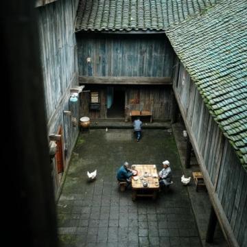 **成都的慢刻度茶香與麻將聲里的煙火美食獵人筆記**