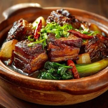一塊豬肉如何成就中華美食傳奇？千年不衰的東坡肉