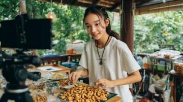 清邁JJ Market市集周末攻略:手工藝品與地道美食探秘