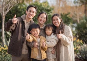 越南三姐妹跟著姐夫來中國開眼界,原本以為手握300萬越南盾就富得流油了