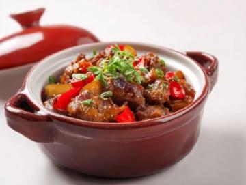 肥而不膩的老濟南把子肉配上米飯(一口就上癮!)