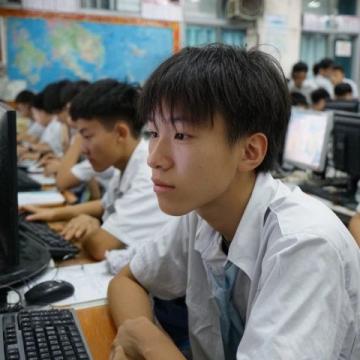 浙江各地區(qū)省直機關公務員考試難度、薪資及福利對比分析