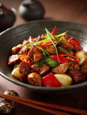 簡單美味的青椒肉絲家常做法，助你輕松駕馭廚房技能