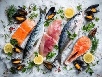 老家生活如魚(yú)得水：新鮮美食與自給自足的幸福感