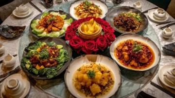 潮汕美食是中國廣東省潮汕地區（包括汕頭、潮州、揭陽等）的特色飲食文化
