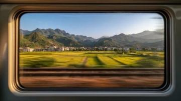 昆明至老撾鐵路旅行體驗:感受東南亞慢生活與中老昆萬鐵路美景