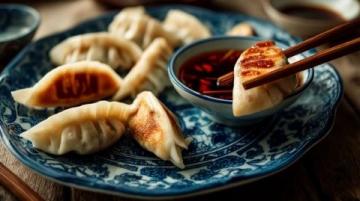 如何制作經典紅豆沙粽和鮮肉蛋黃粽?詳細步驟分享